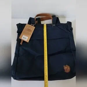バッグ Fjallraven Totepack No.2 Navy Fjällräven Totepack No.2 - Shoulder bag | Free EU Delivery
